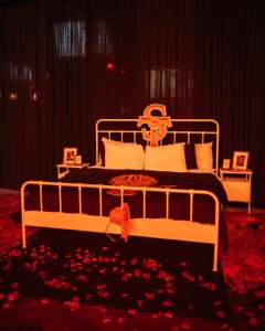 Red Light Special Karaoke Event